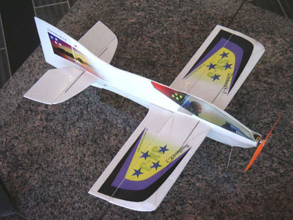 飛行機のオリジナルデザインに使用されています。